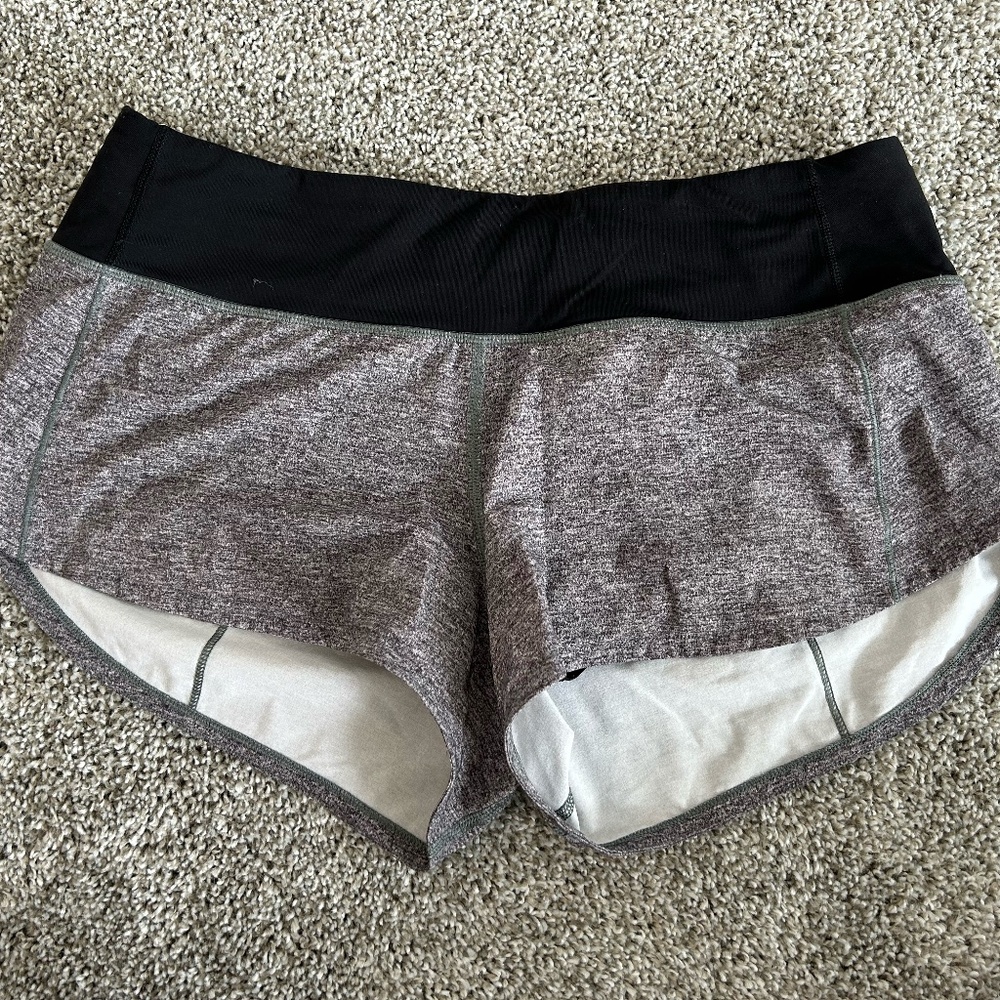Lululemon Speed Up Low-Rise Lined Short 2.5" Size 4